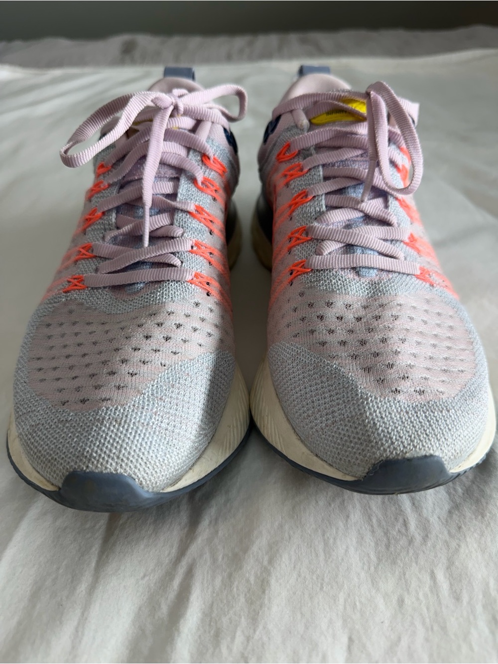 Women's Nike Infinity Run Flyknit 2 Running Sneakers. White/Pink Size 10
